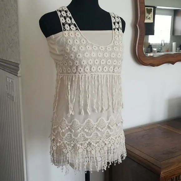 Boho Coverlet/Top. Cream. Size Small. - Picture 2 of 4